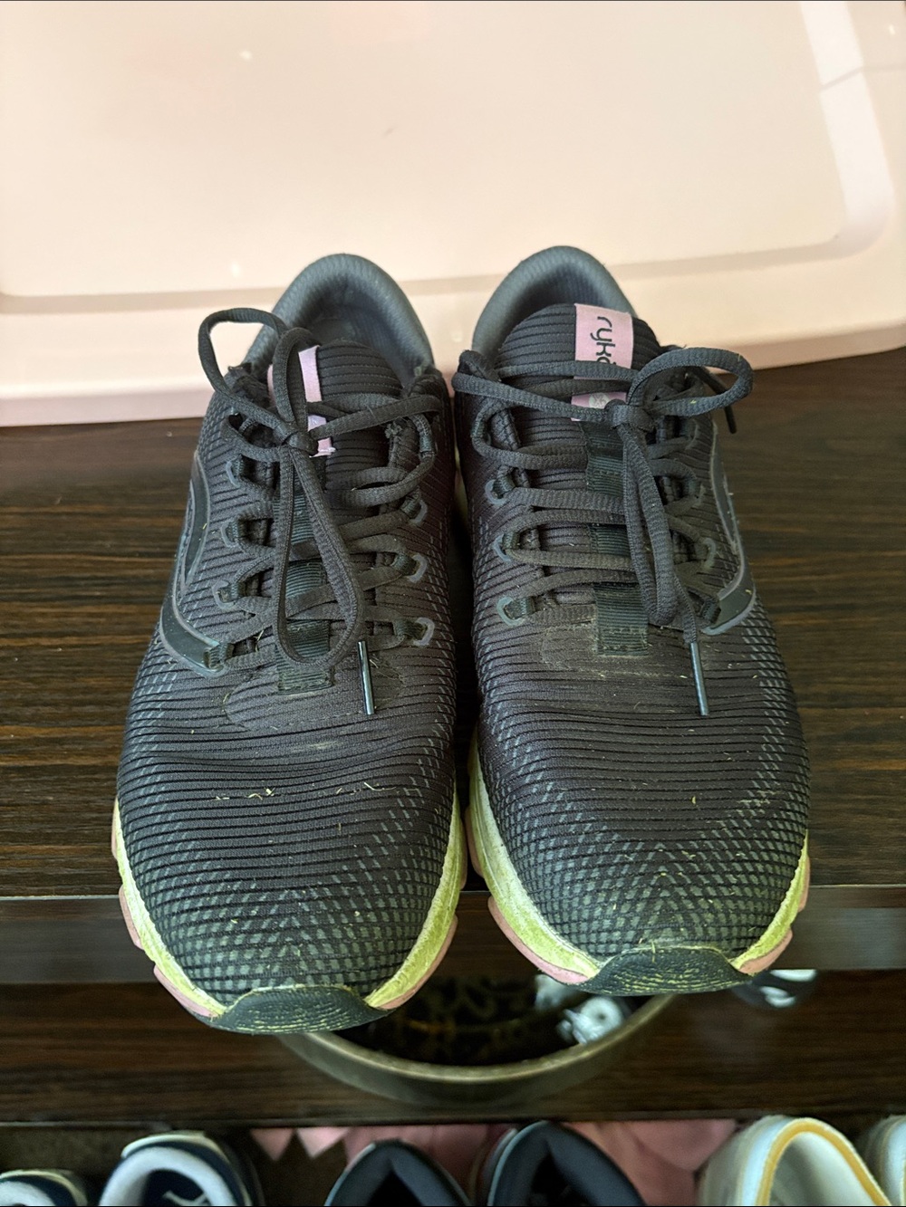 Ryka Women’s Sneakers in Black preloved